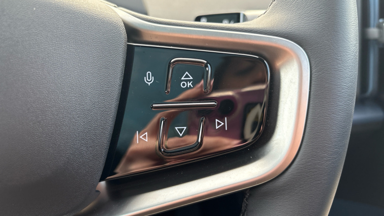 Volvo EX30 200kW SM Extended Range Ultra 69kWh 5dr Auto Electric Estate